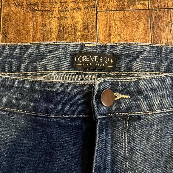 Forever 21 Blue Denim Shorts with Cream Lace - Picture 3 of 5